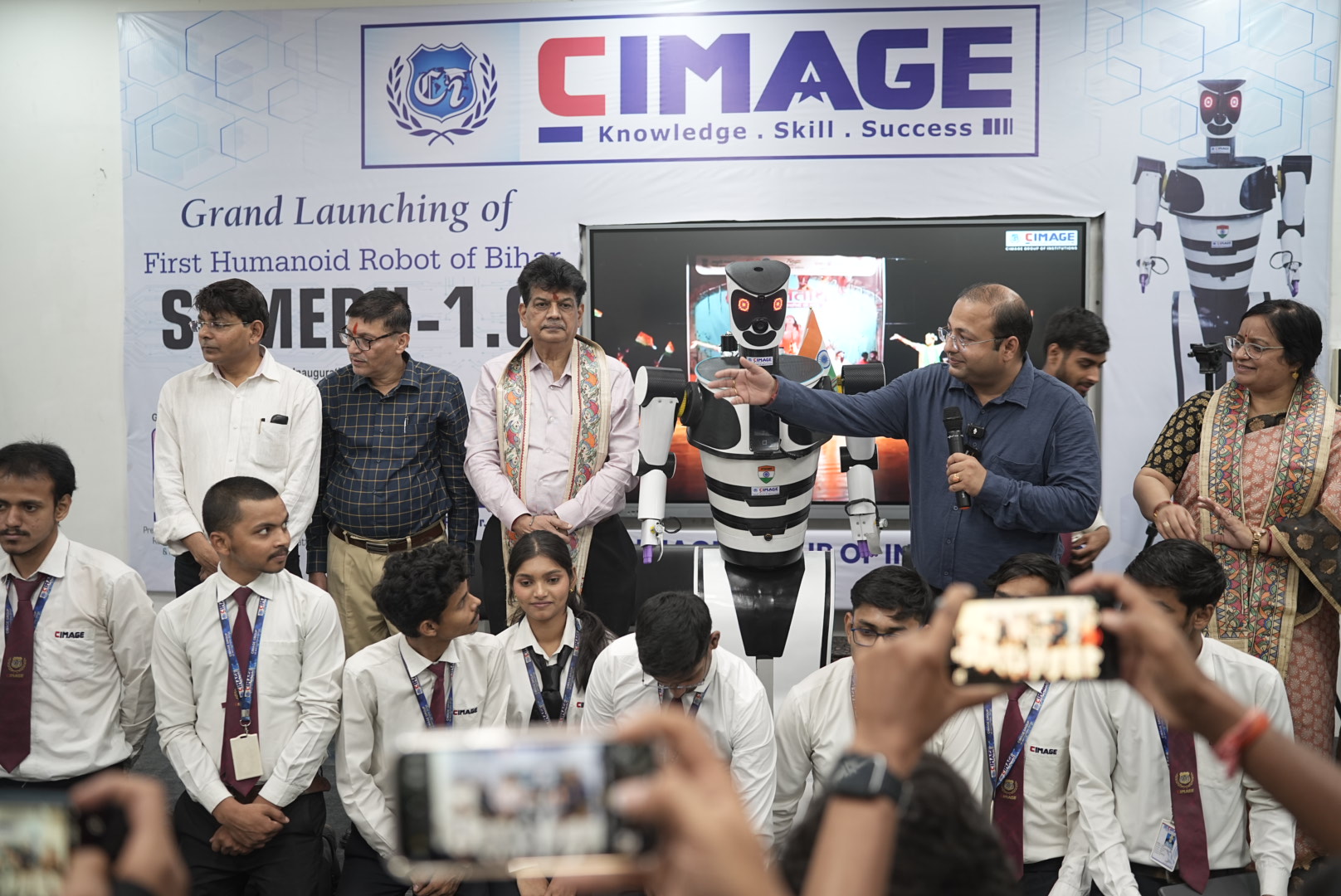 CIMAGE Students Create Bihar’s First Humanoid Robot