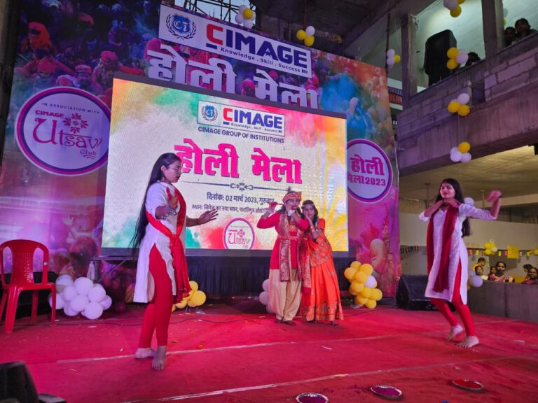 सिमेज में लगा होली मेला | 250 से अधिक छात्रों ने किया एक दिन का बिजनेस वेंचर